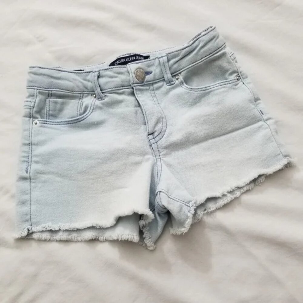 Calvin Klein Little girl light denim shorts size 6x (E7)